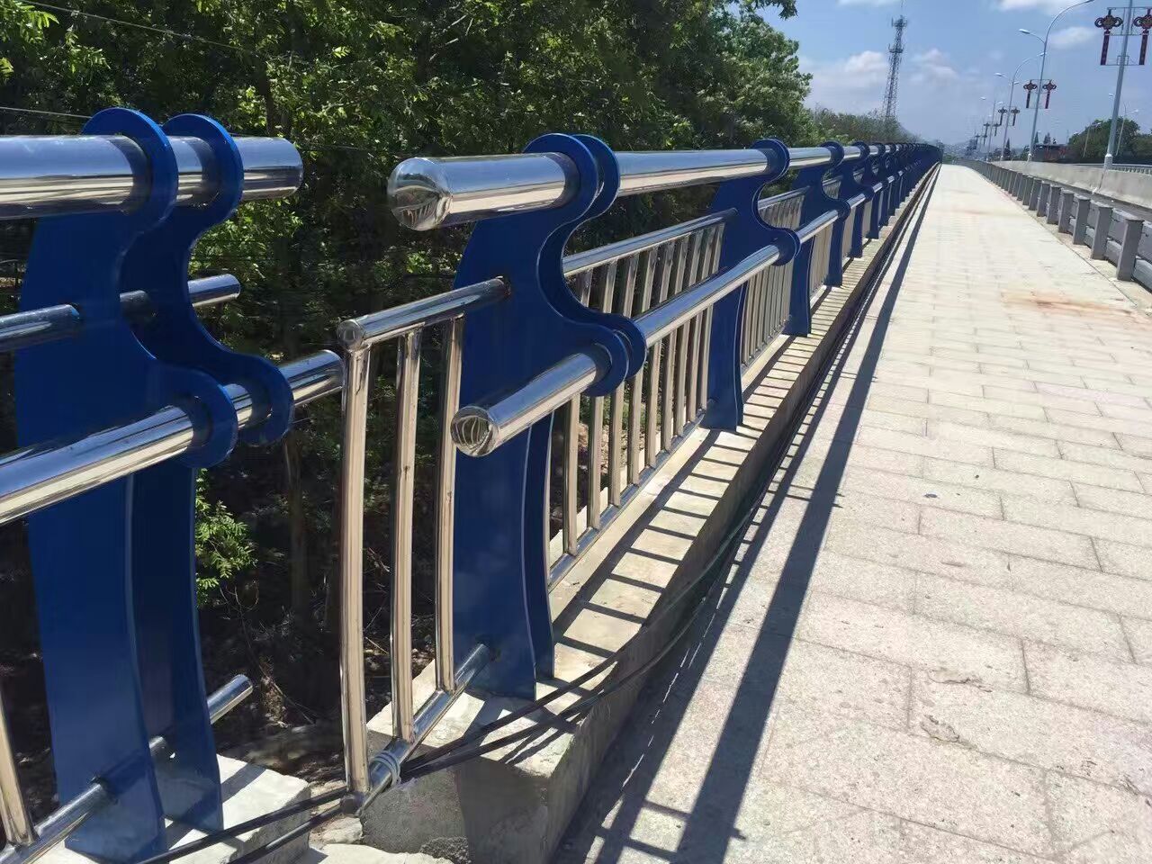 橋梁護欄，橋梁欄桿